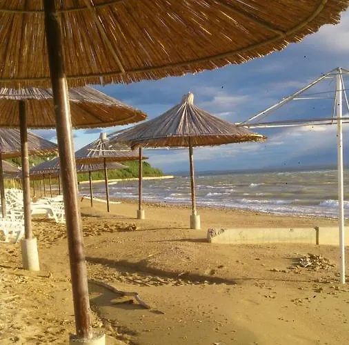 .....und Der Hund Darf Mit Privlaka (Zadar)